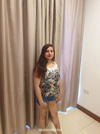 Karishma Housewife, escort in Dubai