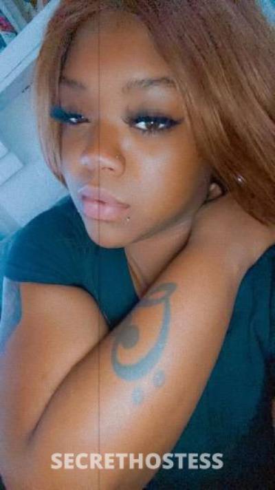 32 year old Escort in Dayton OH Im a woman seeking men and women .....OUTCALLS