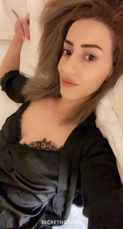 Lil, escort in Muscat