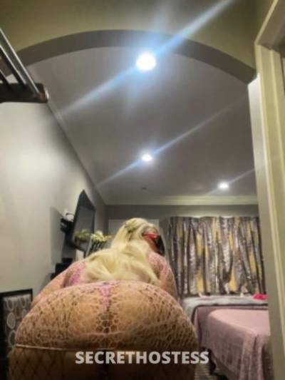 24 year old Escort in Inland Empire CA Sexy wet &amp; voluptuous..Ready for you