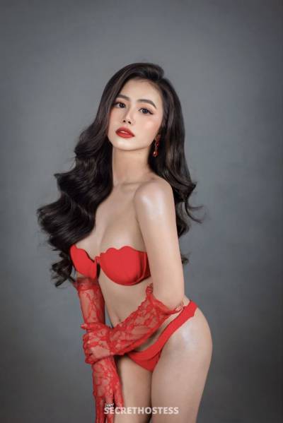 Astrid Vega, Transsexual escort in Manila