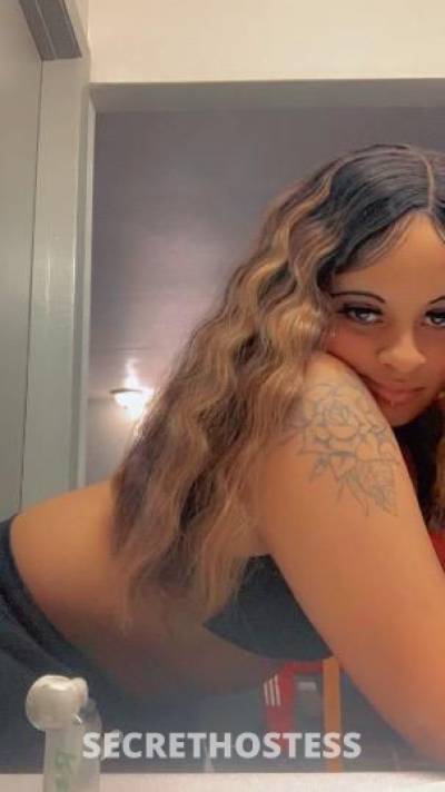 23 year old Mexican Escort in Knoxville TN come get this pretty tight pussy nd good ass head weed 