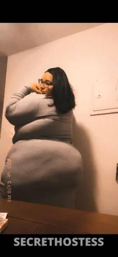 29 year old Escort in Detroit MI Roseville here for the weekend come see me