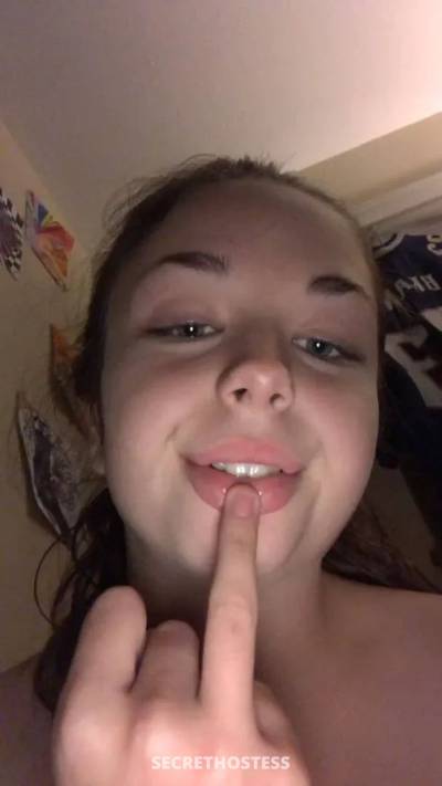 28 year old Escort in Green Bay WI xxxx-xxx-xxx Are you stressed and need Some hot reliever? I
