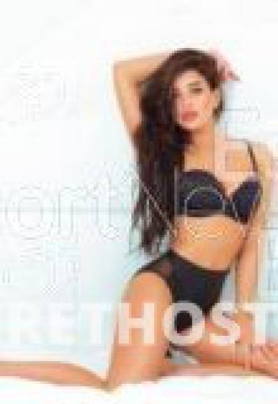 18Yrs Old Escort 49KG 164CM Tall Dubai Image - 1