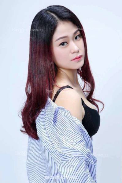 20 Year Old Asian Escort Dubai - Image 4