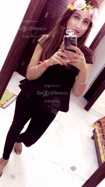 Ruby Khan, Agency Model in Abu Dhabi