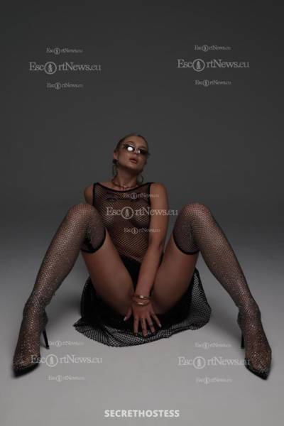 20 year old European Escort in Dubai Alice, Agency Model