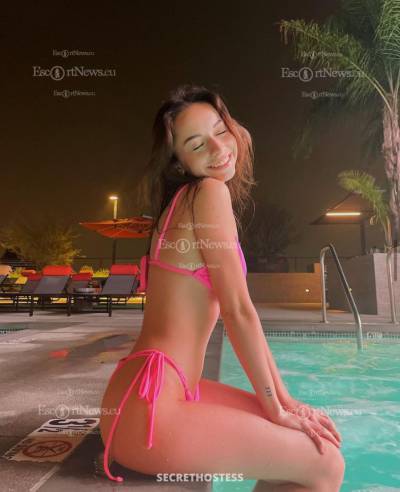 23 Year Old European Escort Ras al-Khaimah Brunette - Image 2