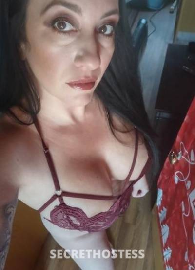 .Milf mom is always up for a good time. Carplay Incall & in Richmond VA