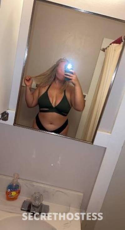 4 B s Beautiful Blonde Busty Bombshell in Desmoines IA