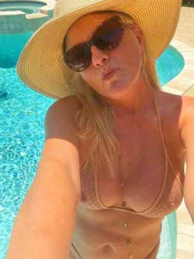 61Yrs Old Escort Akron-Canton OH Image - 3