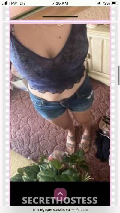 21 year old Escort in Louisville KY sexy lil bitch