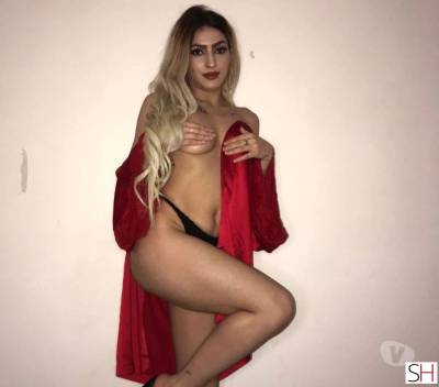 20 year old Latino Escort in Brighton East Sussex Hi im Aisha bestt service in town ...., Independent