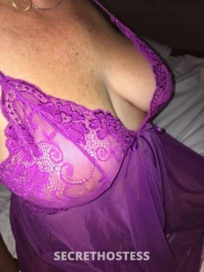 Sexy 52 year old MILF 4 U. Forget the rest in Kitchener