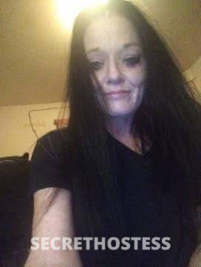 49 year old Escort in Niagara .. Willow Back In The Falls