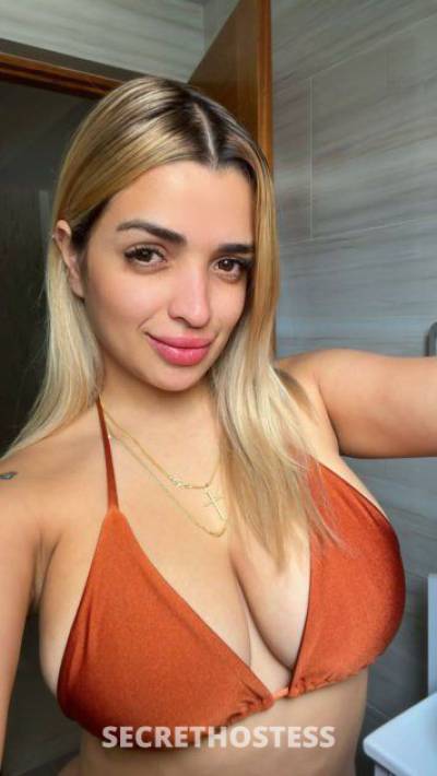 27 year old Colombian Escort in Wichita KS cash only attractive beautiful girl im the best