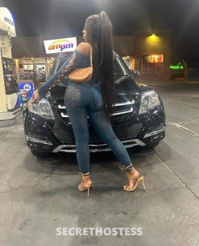 24 year old Escort in Kansas City MO SUPER SOAKER .THROAT goat .let me please you daddy