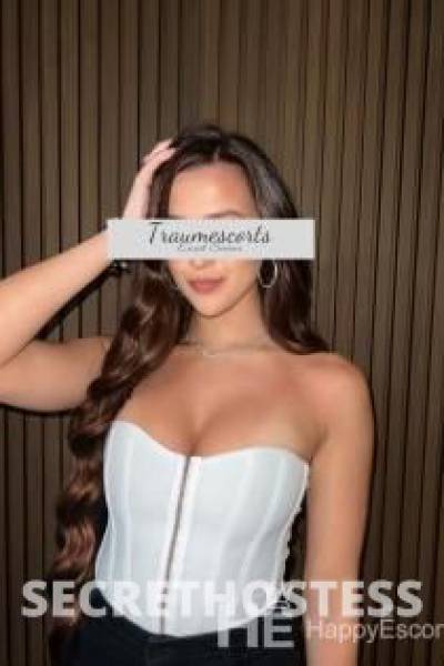 22 year old Chinese Escort in Hamburg Brenda