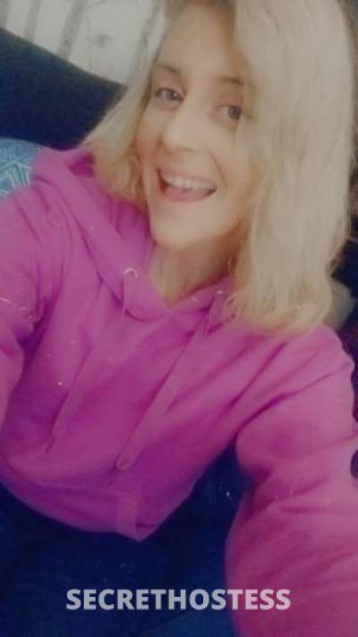 32 year old Escort in Burlington VT blue eyed blonde