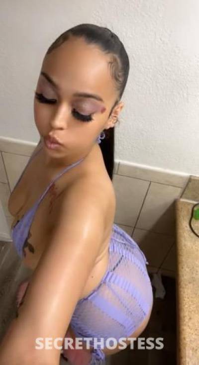 22 year old Escort in Lubbock TX Tight Pussy &amp; Bomb Head Right Here