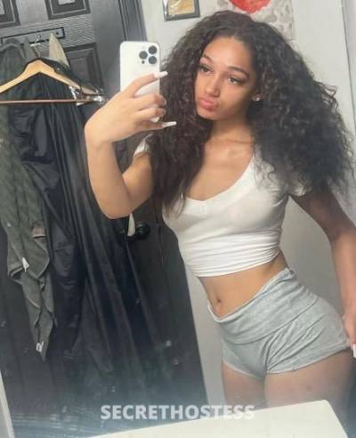 Doll 21Yrs Old Escort Chicago IL Image - 2