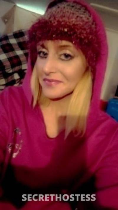 32 year old Escort in Burlington VT blue eyed blonde