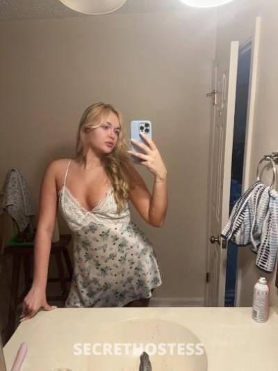 26 year old Escort in Harrisburg PA Hey Honey Lets Make Your Fantasy FaLL IN LOVE with MY JUICY 