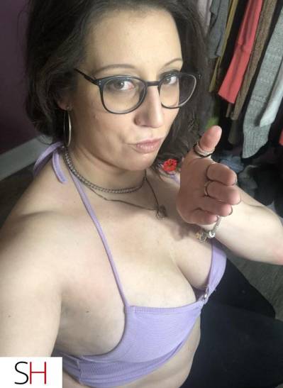 Available for Incall. Quiet Area in West Broadway in Winnipeg