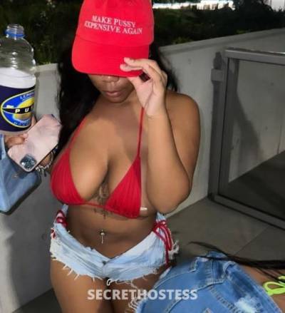 23 year old Escort in Denver CO Thick ebony goddess outcall 2 girl specials