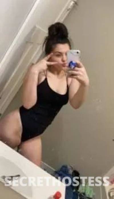 21 year old Escort in Racine WI xxxx-xxx-xxx Meet up sex