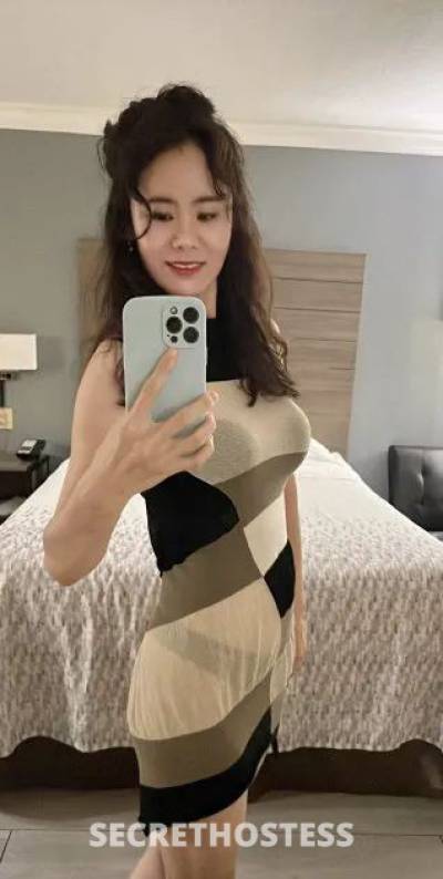 26 Year Old Asian Escort Baltimore MD - Image 1