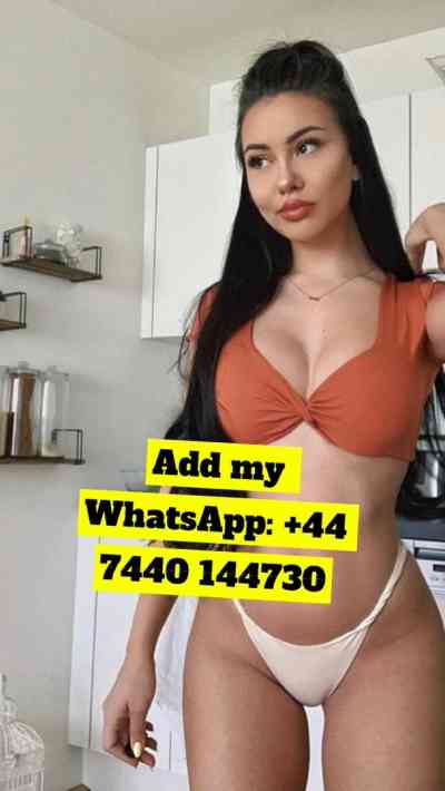 Am available for hookup in Aiskew