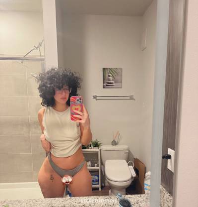27 year old Escort in San Antonio TX PAYMENT IN PERSON ONLY. Text xxxx-xxx-xxx now for Hookup and