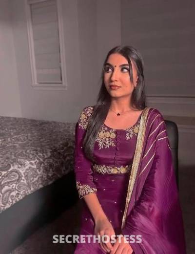 23 year old Indian Escort in Seattle WA Petite EXOTIC Indian babe