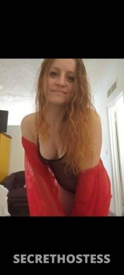 Just a sexy red head here to please you in Phoenix AZ