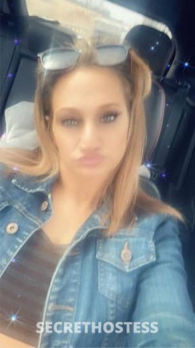30 year old Escort in Albany NY .... READY FOR FUN 2 girls