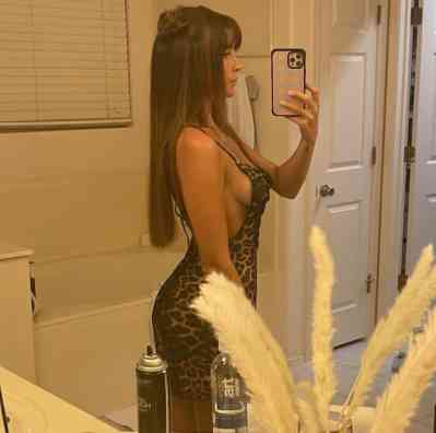 26 year old Escort in Richmond I am christene available for hookup ?and content?? @ 