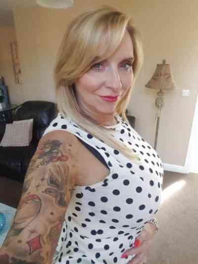 56Yrs Old Escort 58KG 5CM Tall Alameda CA Image - 3