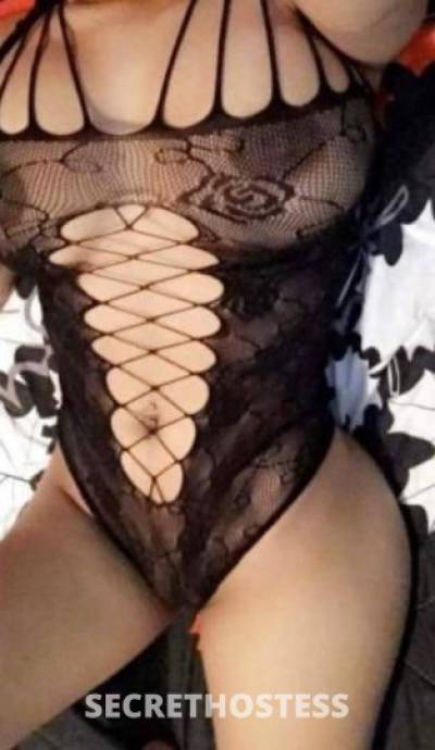 Sweet Sexy petite coco butter smelling brown skin .. ready  in North Jersey NJ