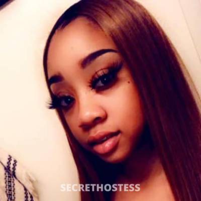 24 year old French Escort in Dallas TX Paris is near you
