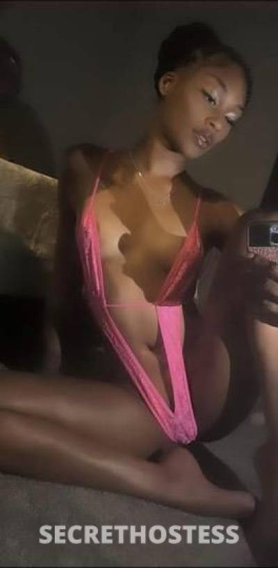 Slim Brownskin FREAK! . Sexy &amp; FUN in Evansville IN