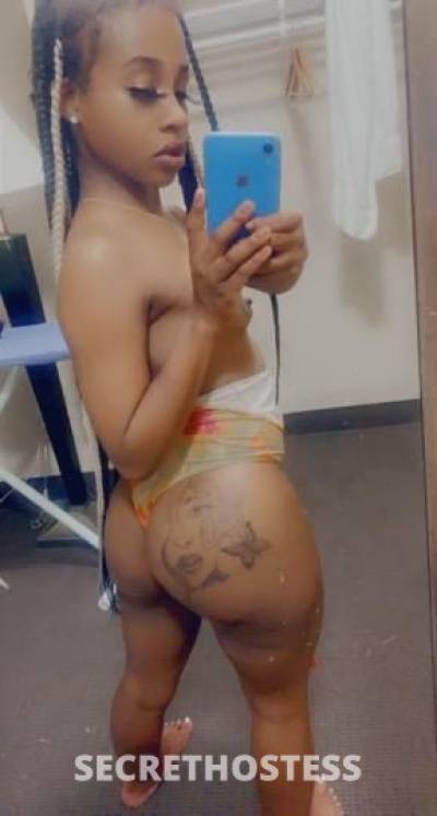 25 year old Escort in Buffalo NY Wet wet deep throater