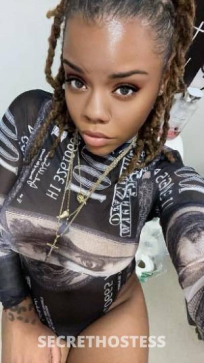 25 year old Escort in Harrisburg PA Treat yourself to DanikaSweets