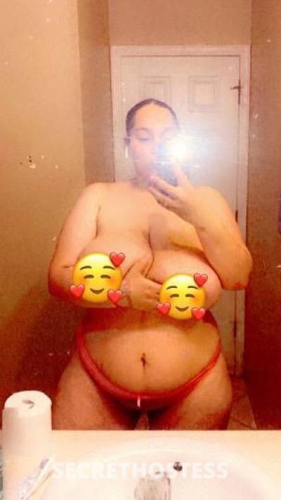 Thick and Curvy with a tight pink pussy..INCALLS in Bakersfield CA