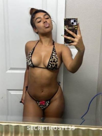24 year old Escort in Queens NY Fiji back in town the water park is open ..... outcalls only