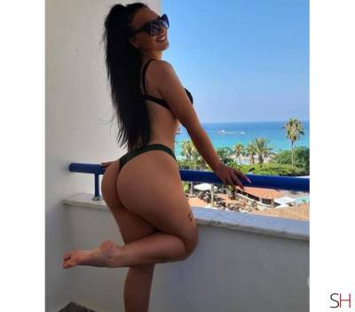 27 Year Old Latino Escort Dublin Brown eyes - Image 2