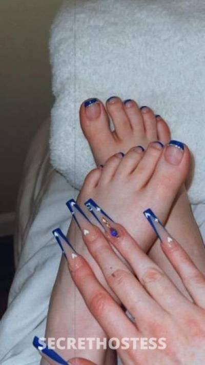 21 year old Escort in Chico CA Sexy Petite Snow Bunny ❄.. CHICO Text For Availablity