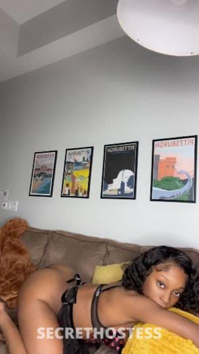 21 year old Escort in Rochester NY Throat goddess
