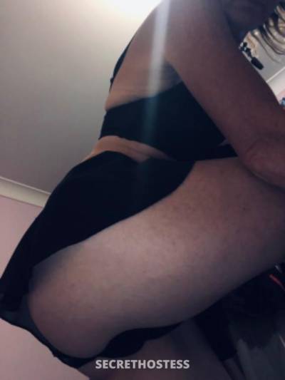 This little juicy yummy woman available during the day in Tamworth